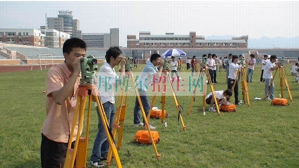 重慶建筑高級技工學(xué)校2016年報名條件、招生對象