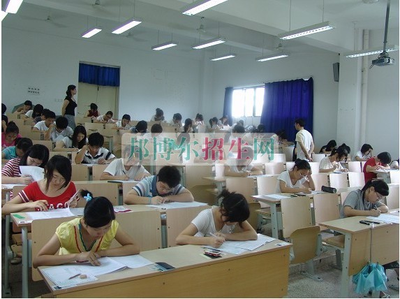 中?？粘嗽趺纯即髮? width=