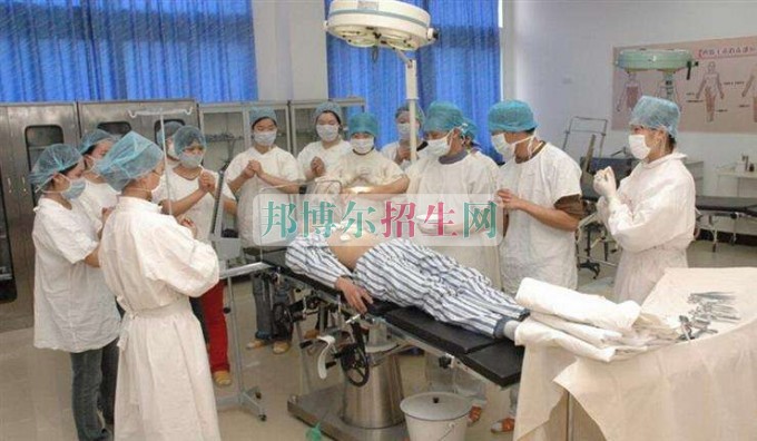 成都有什么臨床醫(yī)學學校
