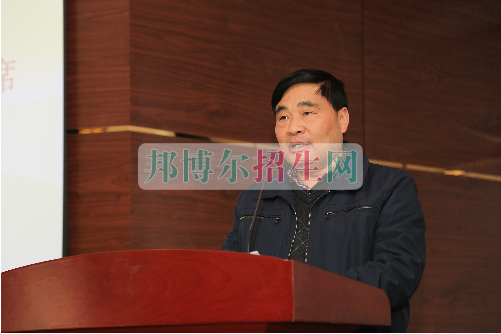成都航空職業(yè)技術(shù)學(xué)院第三屆第一次教職工代表、工會會員代表大會勝利召開