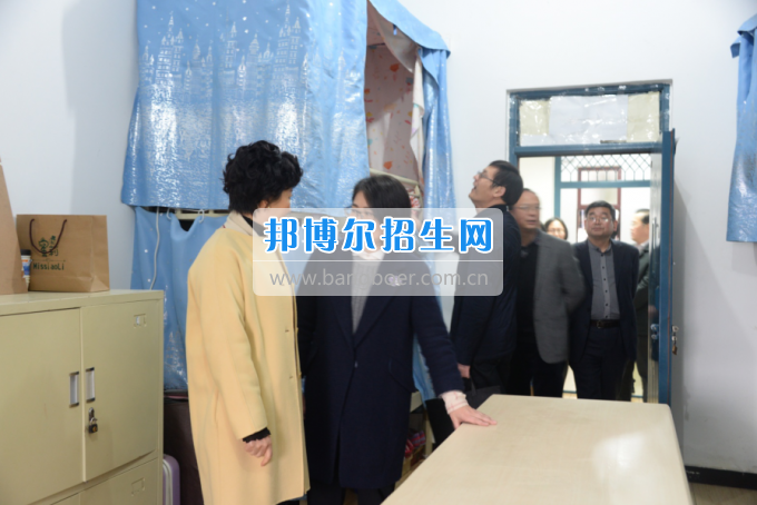 市委常委、宣傳部長(zhǎng)潘梅到川南幼兒師范高等?？茖W(xué)校調(diào)研思想政治工作
