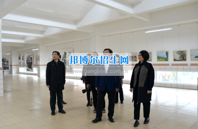 川南幼兒師范高等?？茖W(xué)校作“互聯(lián)網(wǎng)+教育”專題報告