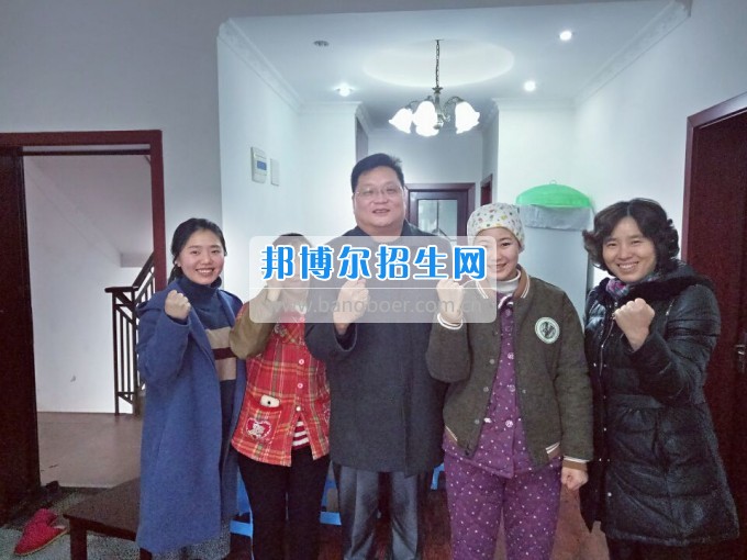 重慶航天職業(yè)技術學院關心學生生活、關注學生成長