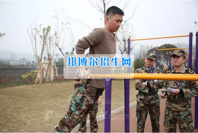 川航等5家航空公司165名安全員齊聚成都航空旅游職業(yè)學(xué)校，打造一流空中安全衛(wèi)士