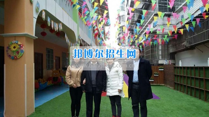 南充師范學(xué)校蔡禮儒校長赴高坪、嘉陵參加實(shí)習(xí)就業(yè)基地掛牌并看望實(shí)習(xí)生