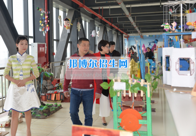 2017年西南科技大學黨委副書記張強一行到川南幼兒師范高等?？茖W?？疾? width=