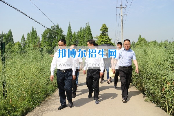 2017年成都農(nóng)業(yè)科技職業(yè)學(xué)院召開“校地合作、共建園區(qū)”專題會