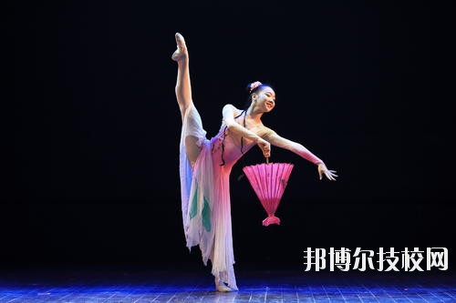 學(xué)院附中首屆舞蹈技能大賽（中國(guó)舞）順利舉行