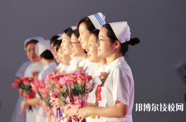 溫州護士學(xué)校2020年學(xué)費、收費標(biāo)準(zhǔn)