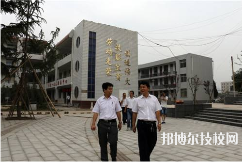 洛南縣職業(yè)技術(shù)教育中心2020年報名條件、招生要求、招生對象