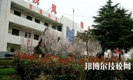 扶風(fēng)縣職業(yè)教育中心2020年報(bào)名條件、招生要求、招生對(duì)象 