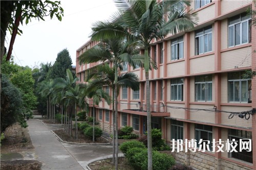 南寧工貿(mào)職業(yè)技術(shù)學(xué)校怎么樣、好不好