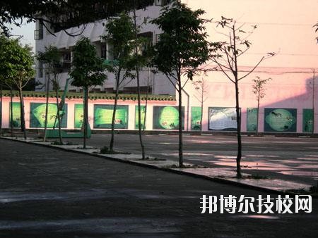 大余職業(yè)技術教育中心2020年報名條件、招生要求、招生對象