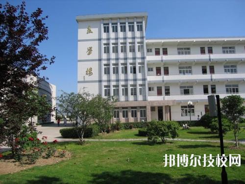 遵義職業(yè)技術(shù)學(xué)校2020年報名條件、招生要求、招生對象