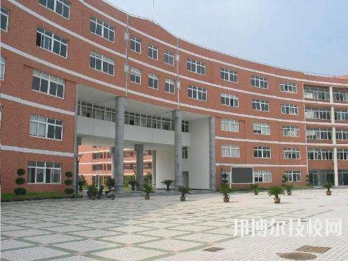 贛州第一職業(yè)技術(shù)學校2020年報名條件、招生要求、招生對象