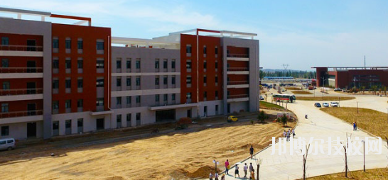 甘肅建筑材料工業(yè)學(xué)校2020年報名條件、招生要求、招生對象