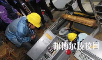 武威信息工程學(xué)校2020年學(xué)費(fèi)、收費(fèi)多少