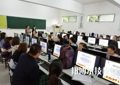 重慶現(xiàn)代技工學(xué)校學(xué)校怎么樣、好不好
