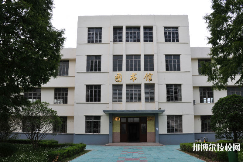 淮安生物工程高等職業(yè)學(xué)校2020年招生辦聯(lián)系電話(huà)