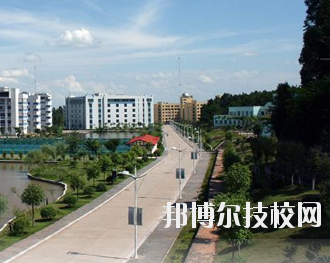 重慶益民技工學(xué)校2020年報(bào)名條件、招生要求、招生對(duì)象