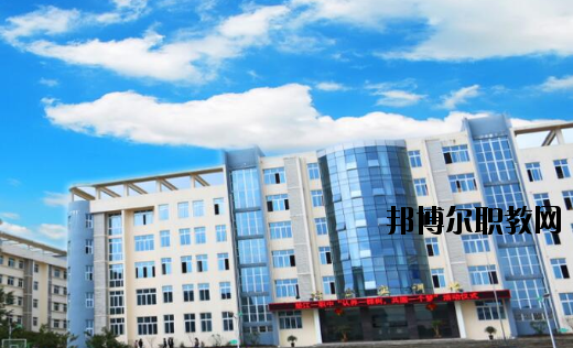 重慶墊江縣第一職業(yè)中學校怎么樣、好不好