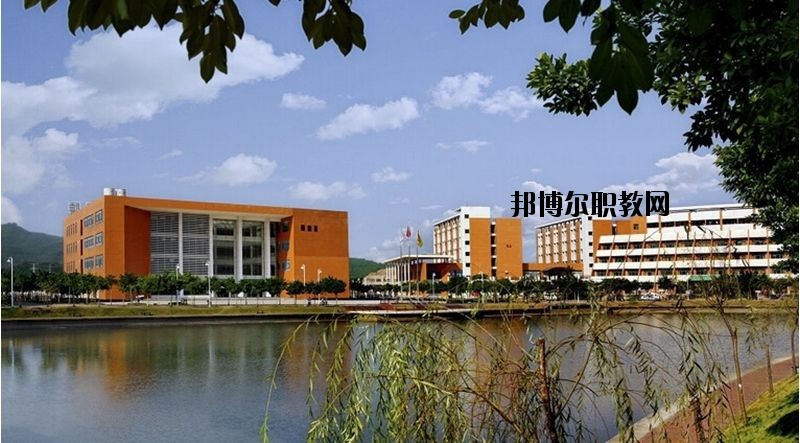 仙桃新亞電腦中等職業(yè)學(xué)校2020年報(bào)名條件、招生要求、招生對(duì)象