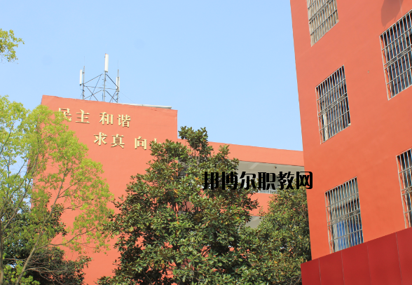 南昌保險(xiǎn)學(xué)校2020年報(bào)名條件、招生要求、招生對(duì)象