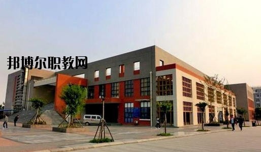 貴陽市經(jīng)濟貿(mào)易中等專業(yè)學校2020年報名條件、招生要求、招生對象