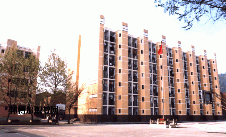 達(dá)州風(fēng)華職業(yè)技術(shù)學(xué)校2020年報(bào)名條件、招生要求、招生對(duì)象