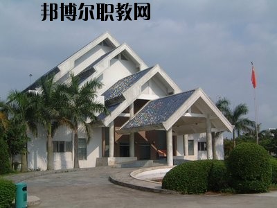 曲靖羅平職業(yè)技術(shù)學(xué)校2020年報名條件、招生要求、招生對象
