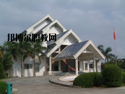 曲靖羅平職業(yè)技術(shù)學(xué)校怎么樣、好不好