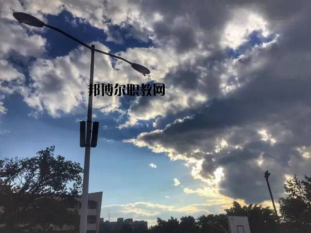 元謀縣職業(yè)高級(jí)中學(xué)怎么樣、好不好