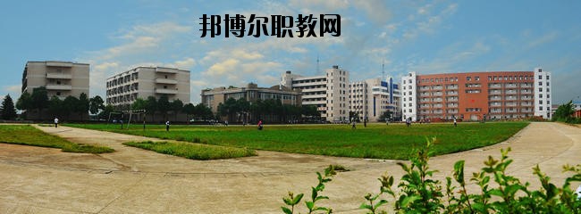 華寧縣職業(yè)高級中學(xué)怎么樣、好不好