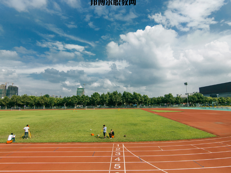江蘇邗江中等專(zhuān)業(yè)學(xué)校怎么樣、好不好