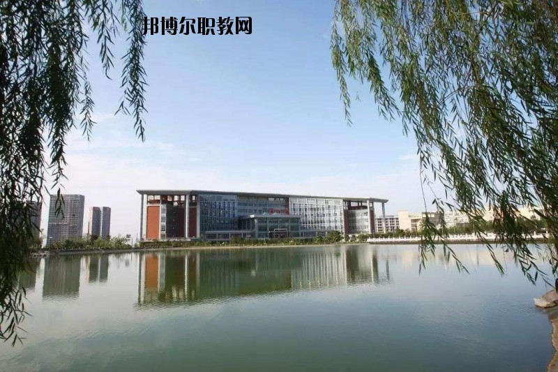 麻城順河高級(jí)職業(yè)中學(xué)怎么樣、好不好