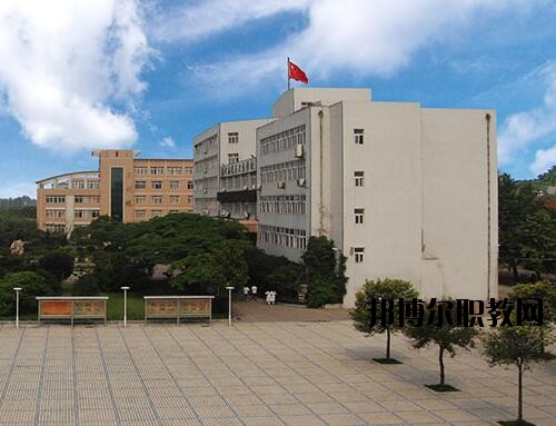 河南醫(yī)藥衛(wèi)生學(xué)校2021年報名條件、招生對象