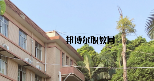 廣西工貿(mào)職業(yè)技術(shù)學(xué)校怎么樣、好不好