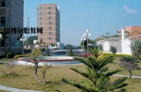 汕頭工藝美術(shù)學校2020年招生辦聯(lián)系電話