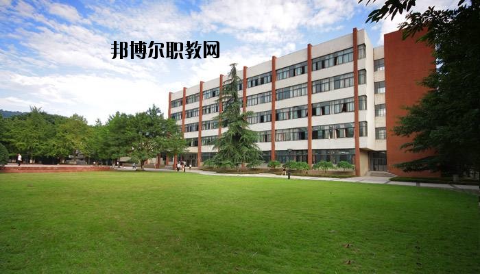 黃岡電子信息學(xué)校2020年報(bào)名條件、招生要求、招生對象