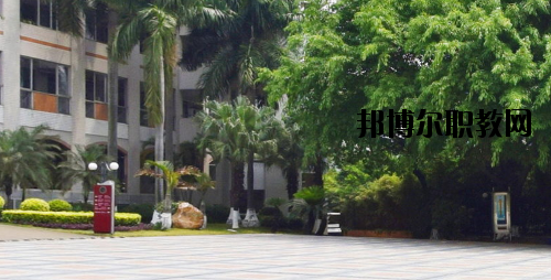 廣州旅游商務(wù)職業(yè)學校2020年招生辦聯(lián)系電話