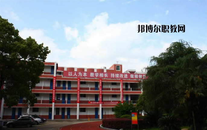 江西建筑工業(yè)學(xué)校2020年報(bào)名條件、招生要求、招生對(duì)象
