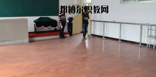 甘肅農墾中等專業(yè)學校2020年招生辦聯(lián)系電話