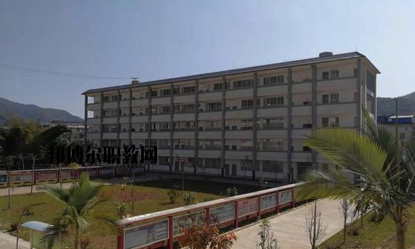 瀾滄縣職業(yè)高級(jí)中學(xué)2020年學(xué)費(fèi)、收費(fèi)多少