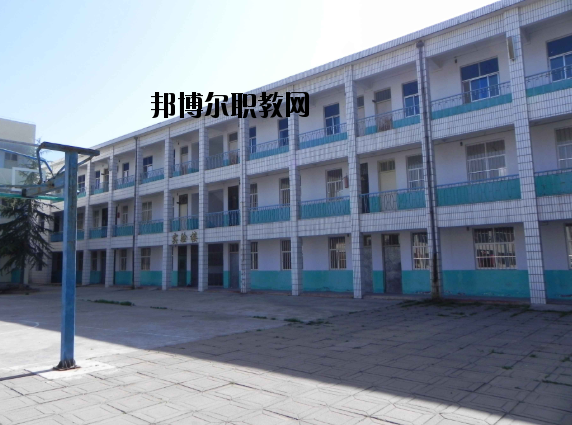 洛陽中醫(yī)藥學(xué)校2021年報名條件、招生要求、招生對象