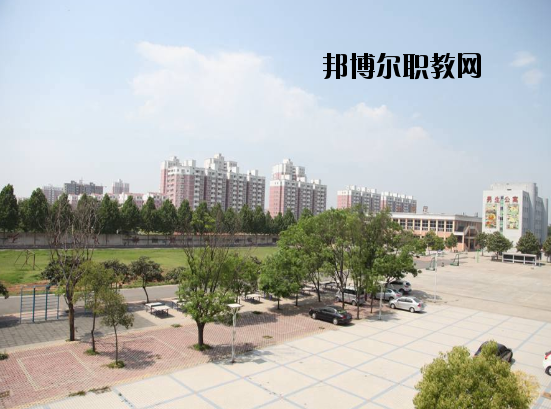 平頂山財(cái)經(jīng)學(xué)校怎么樣、好不好