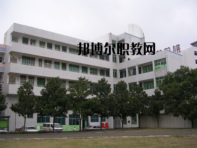 荊門財經(jīng)學(xué)校2020年報名條件、招生要求、招生對象