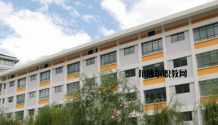 興山職業(yè)教育中心學(xué)校怎么樣、好不好