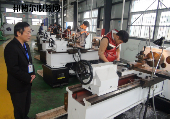 合肥汽車(chē)機(jī)械技術(shù)學(xué)校2020年有哪些專業(yè)