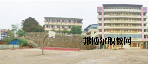 梧州服裝職業(yè)技術學校2020年招生辦聯系電話 