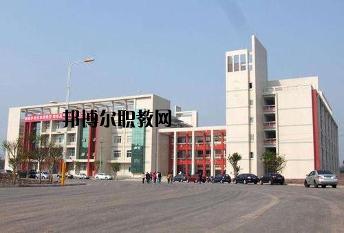 內(nèi)江宏昌職業(yè)技術(shù)學(xué)校2020年報(bào)名條件、招生要求、招生對(duì)象